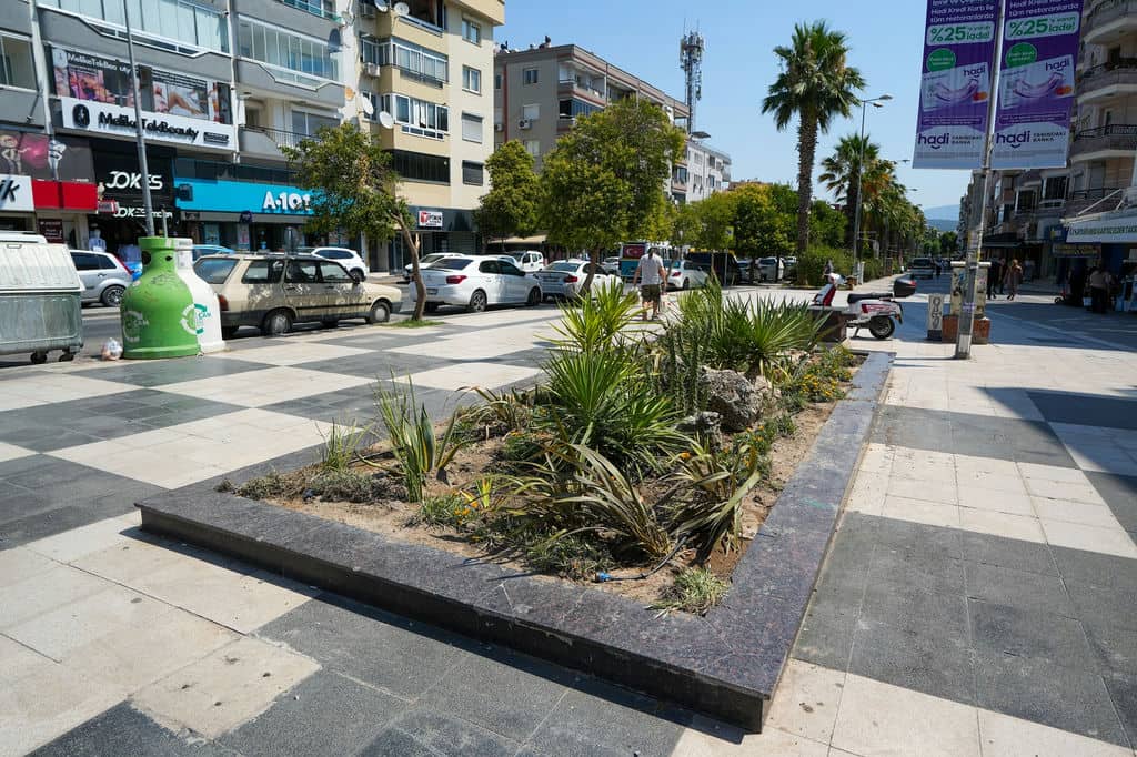 Gaziemir Belediyesi’nden Kurakçıl Peyzaj Hamlesi (6)