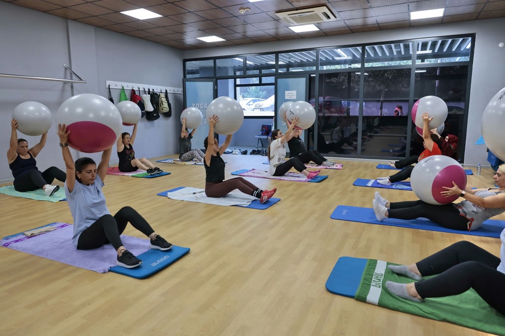 Konaklı Kadınlar Hem Spor Yapıyor Hem Sosyalleşiyor (5)