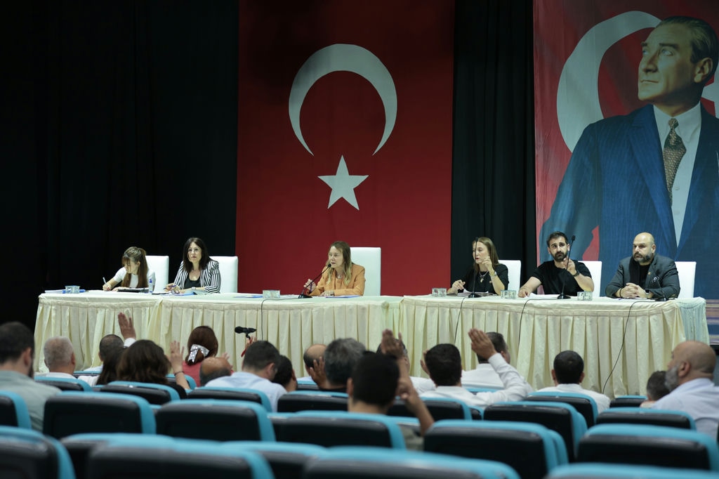 Konak’ta Gündem Işgal Yönetmeliği (5)