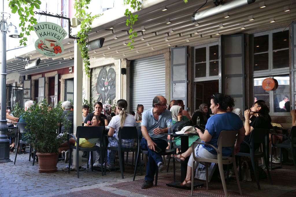 Mutluluk Kahveleri Ekonomik Menüleriyle Dar Gelirlinin Yanında (2)