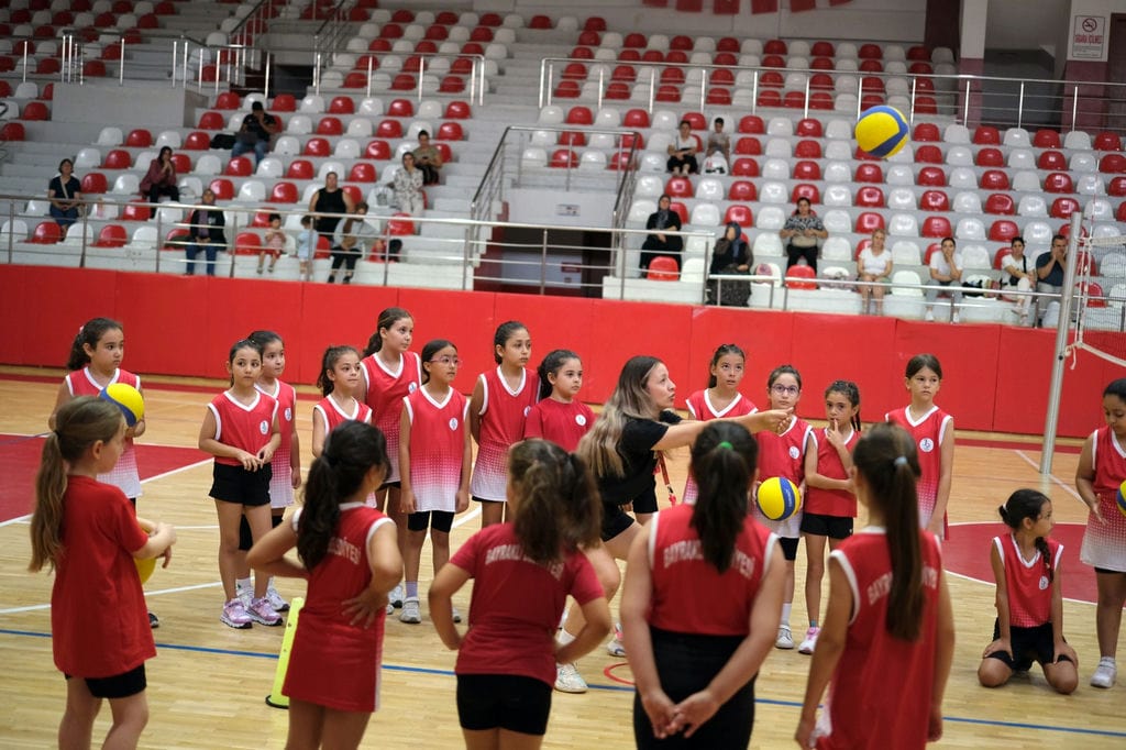 Bayraklı'da 3 Bin 77 Kişi Yaz Spor Okullarında Buluştu (3)