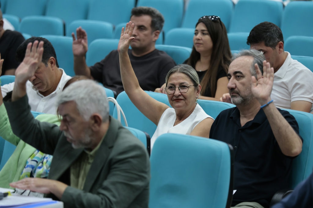 Konak’ta Temizlik Filosuna 19 Yeni Araç Hamlesi (2)