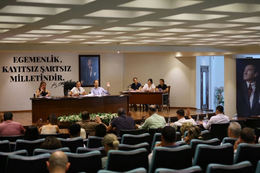 Mecli̇ste Gündem Yayalaştirma Projesi̇ Ve İşgali̇ye (1)