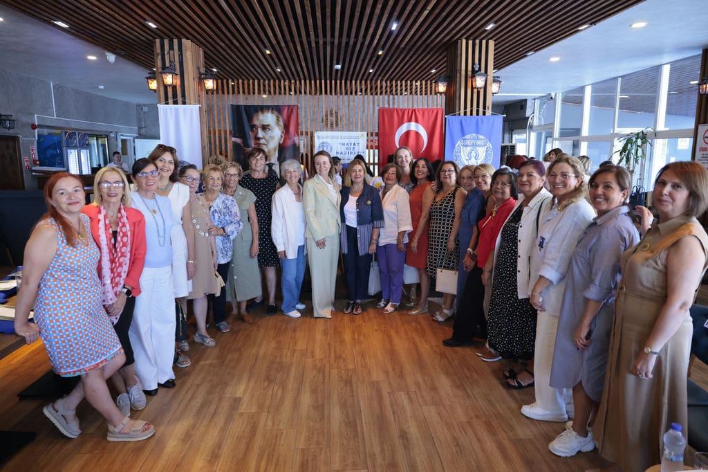 Başkan Mutlu, Geleceğin Kadın Liderleriyle Buluştu (7)