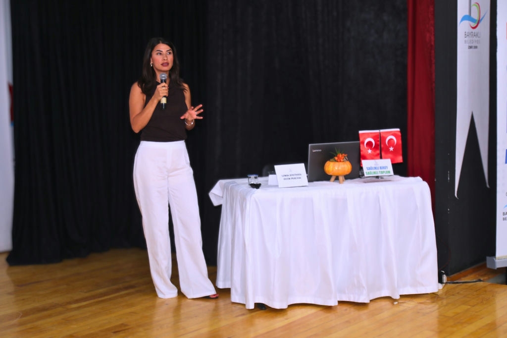 Bayraklı'da Sağlıklı Ve Dengeli Beslenme Semineri (3)