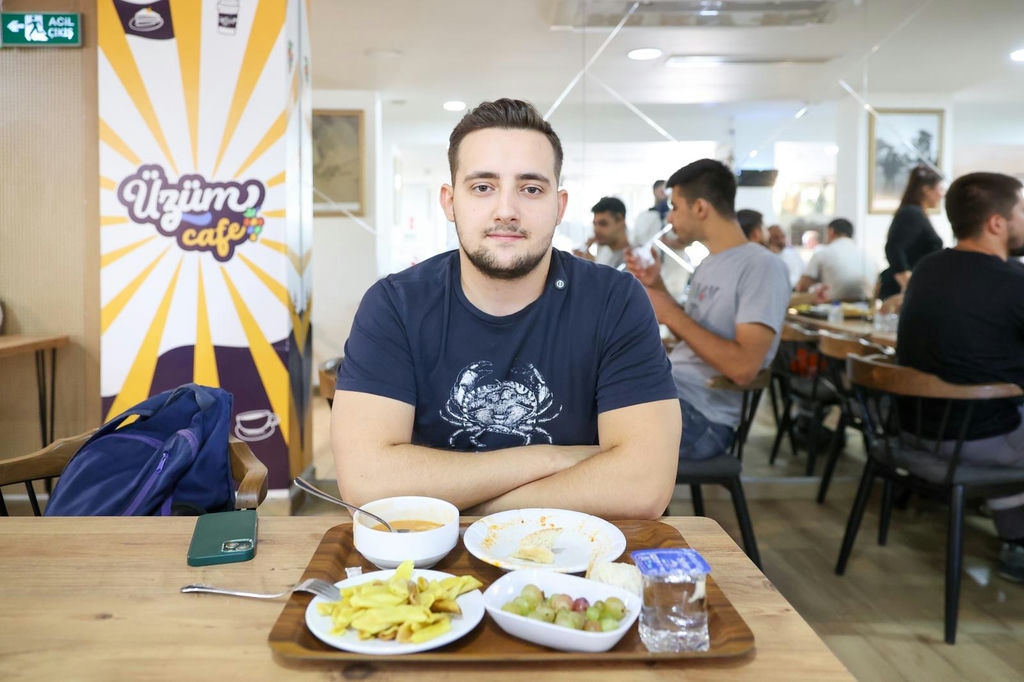 Buca'da Toprakta Başlayan Yolculuk Halkın Sofrasında Son Buluyor 06