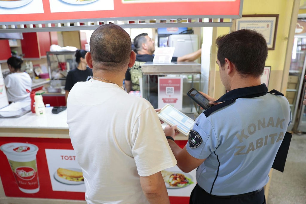 Konak Zabıtasından Okul Kantinlerine Sıkı Denetim (3)