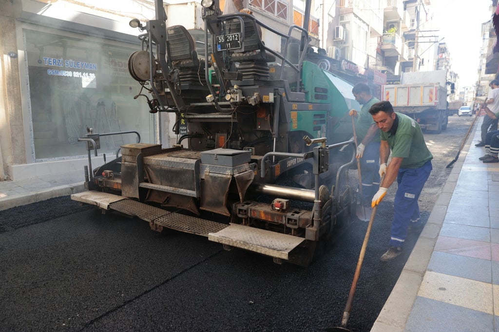 Konak’ta Asfalt Seferberliği Devam Ediyor (11)