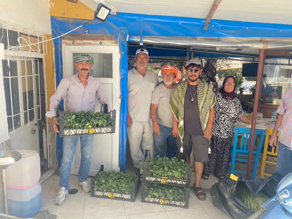 Urla Belediyesi’nden Üreticiye 50 Bin Adet Sebze Fidesi (2)