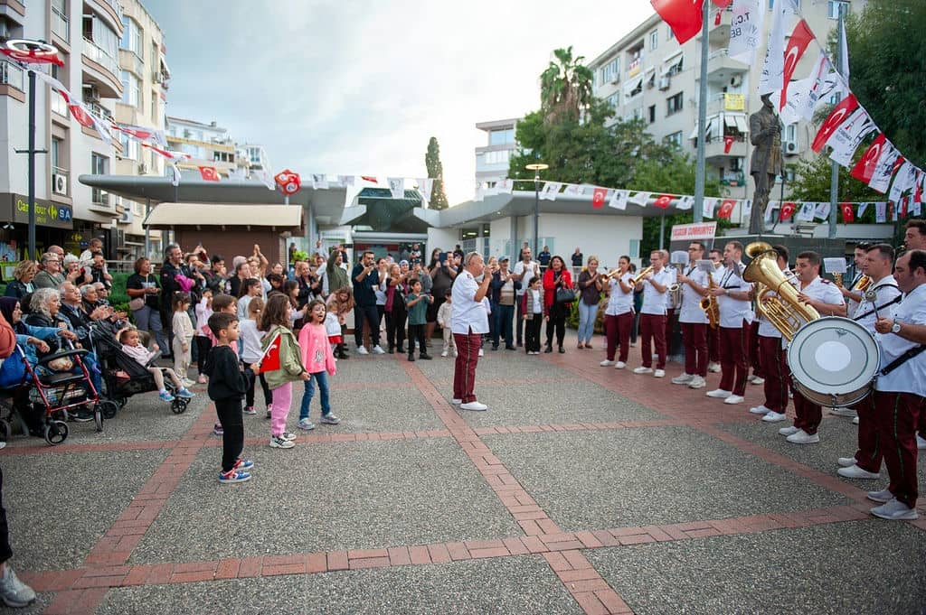 8C5Bd704 7091 44F2 8Ab2 Ba82C392669E