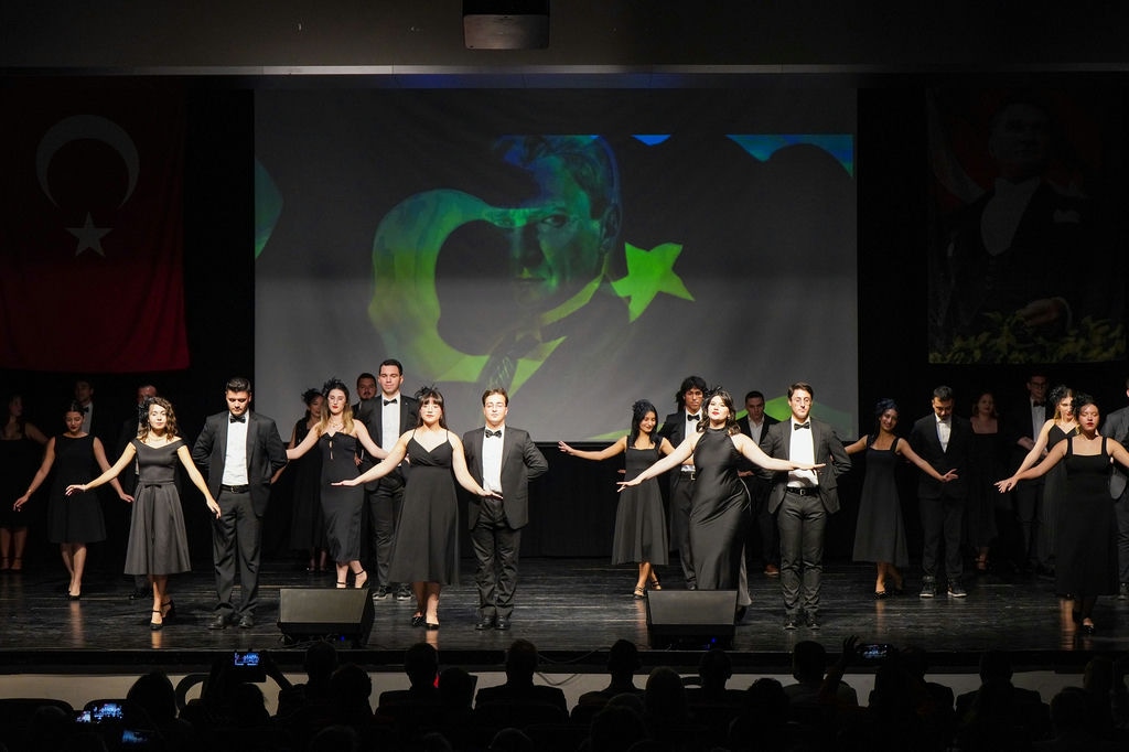 Atatürk Ve Cumhuriyet Söyleşisi (6)