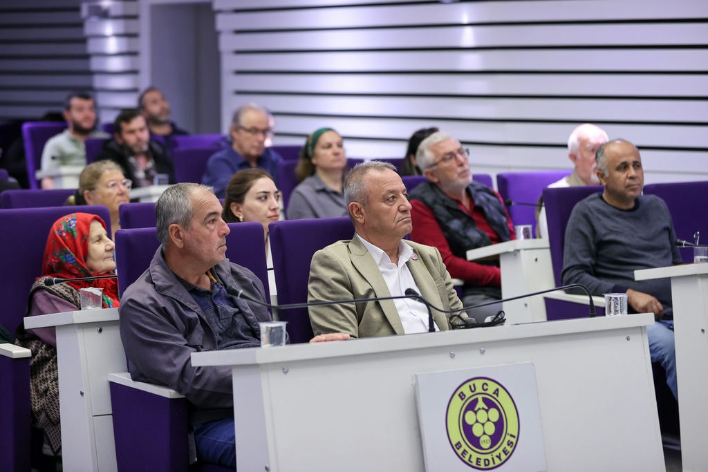 Buca Belediyesi’nden Zeytin Budama Eğitimi (7)