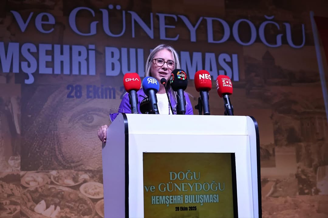 Genel Sekreterimiz Ve İzmir Milletvekilimiz Sn. Eyyüp Kadir İnan’ın Ev Sahipliğinde Düzenlenen D (2)