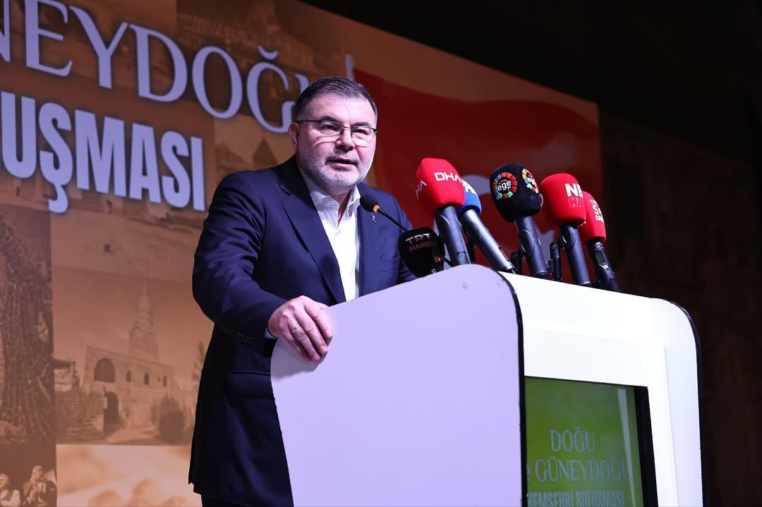 Genel Sekreterimiz Ve İzmir Milletvekilimiz Sn. Eyyüp Kadir İnan’ın Ev Sahipliğinde Düzenlenen D