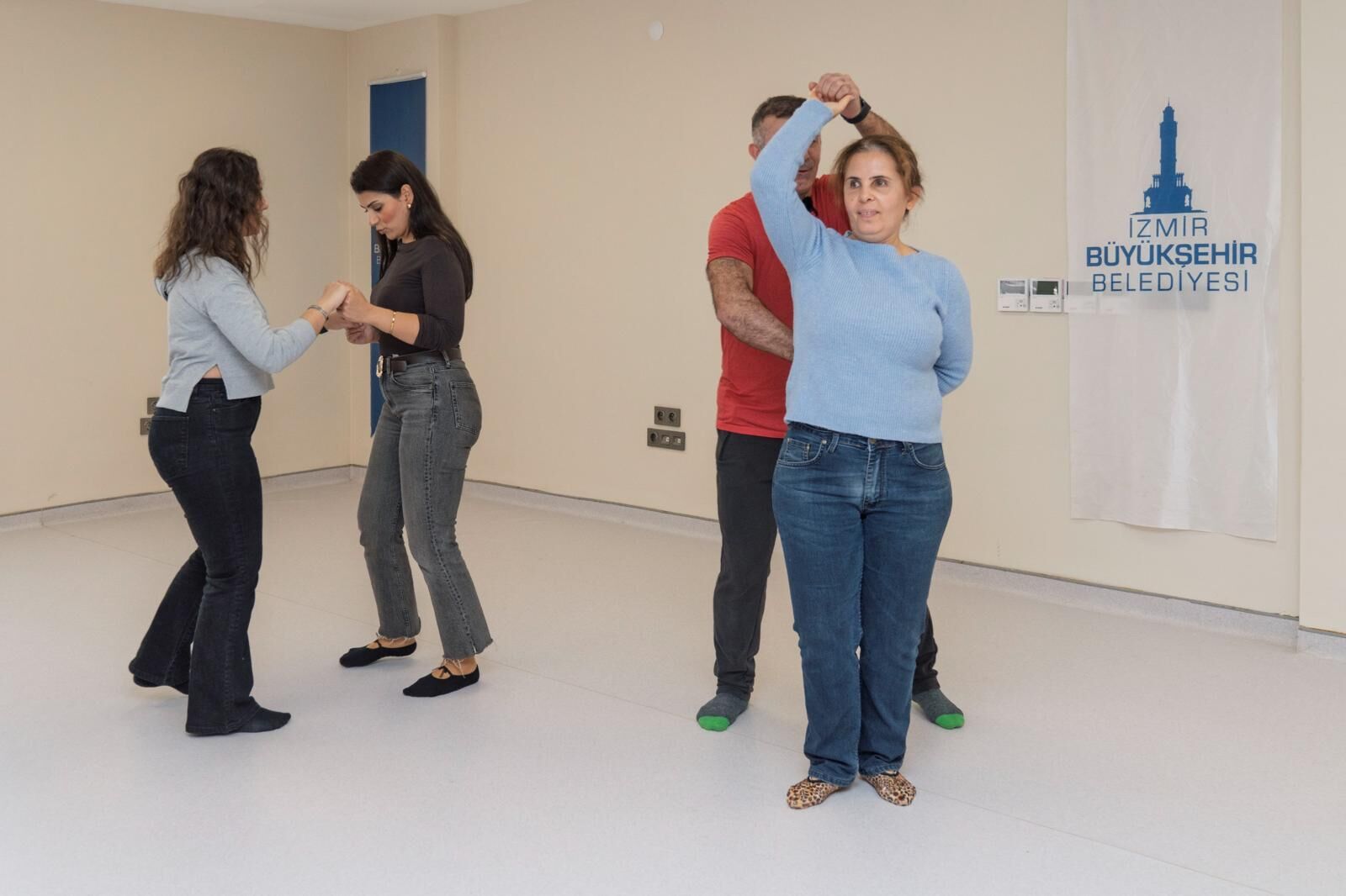 18.11.2025 983A322C 3559 4557 A148 75C37C742B1D