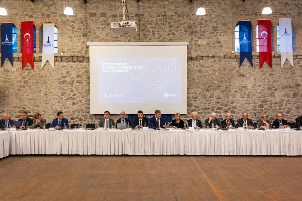 21.11.2025 8Da23Fe8 39Cd 4F1D 8D3B 4F06Adb80C2B