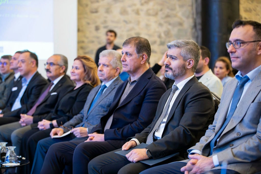 24.11.2025 3Cbe40C3 108C 4B5A B13D Fb7286Ad9Ca3