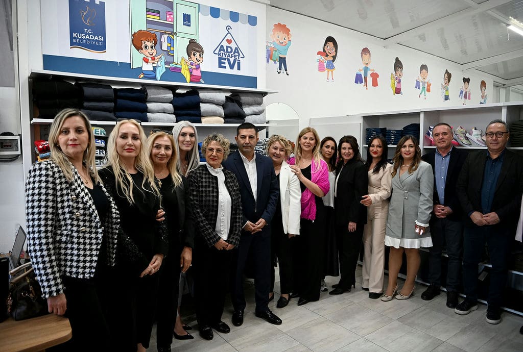 Ada Kiyafet Evi Acildi (2)