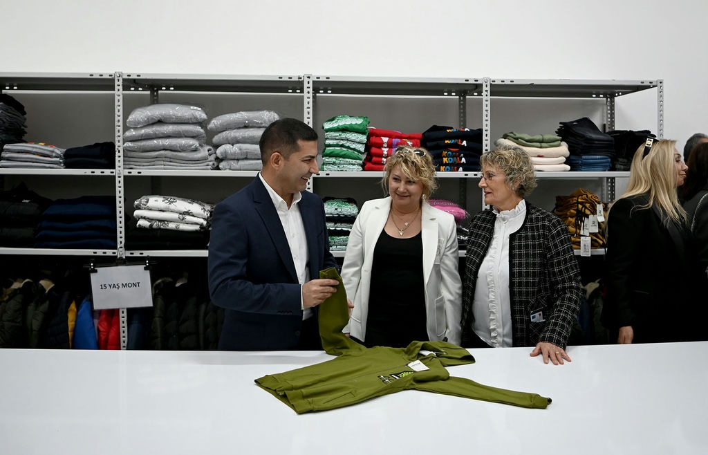 Ada Kiyafet Evi Acildi (4)