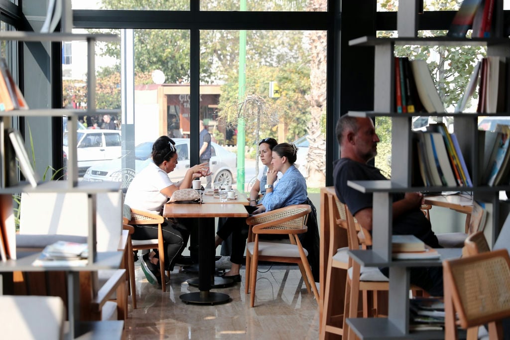 Albest Meydan Kafe, Bir Ayda 37 Bin Kişiyi Ağırladı (7)