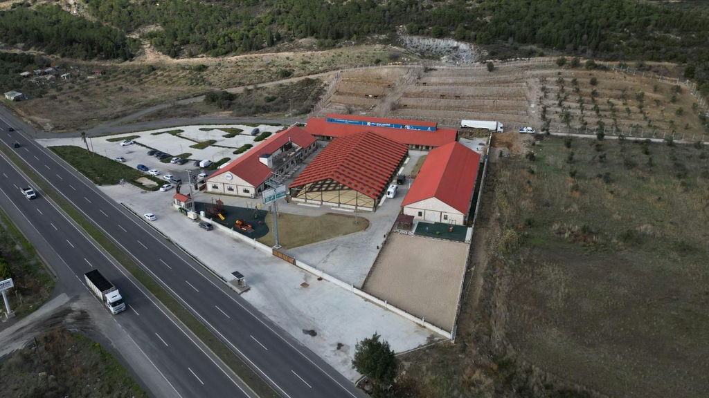 Alia Park’ta Kapalı Manej Çalışmaları Sürüyor (6)