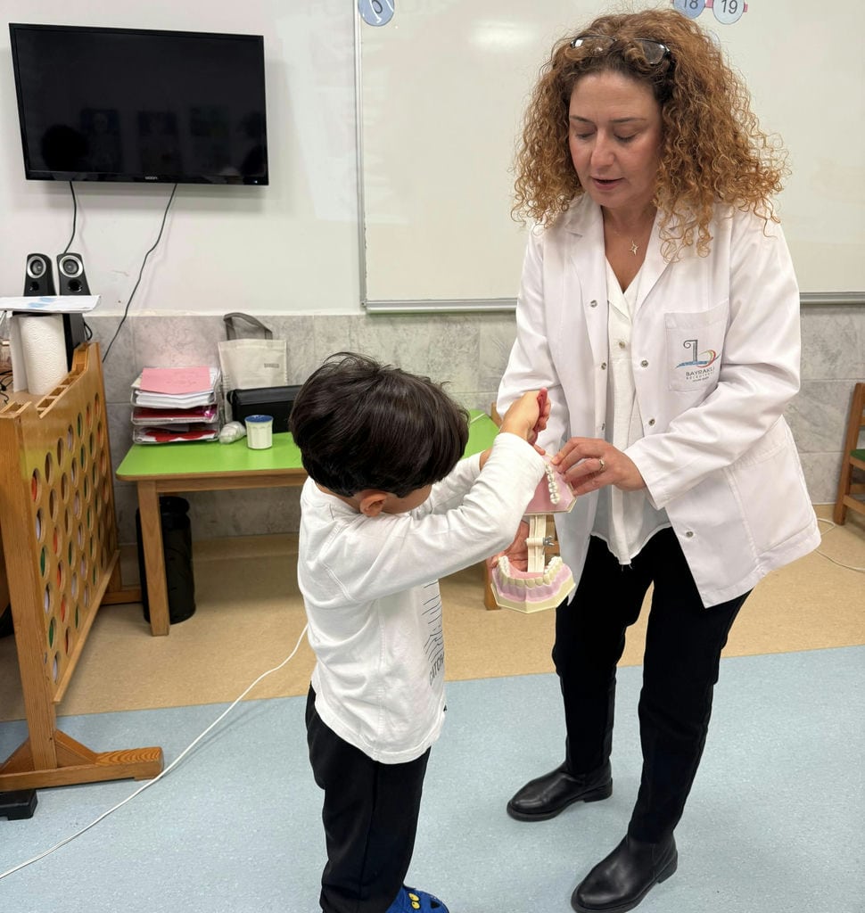 Bayraklı Belediyesinden Anaokulu Öğrencilerine Ağız Ve Diş Sağlığı Eğitimi (1)