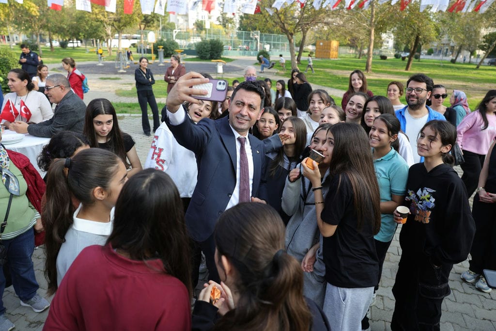 Bayraklı Belediyesinden Eğitimde Fırsat Eşitliğine Dijital Destek (6)