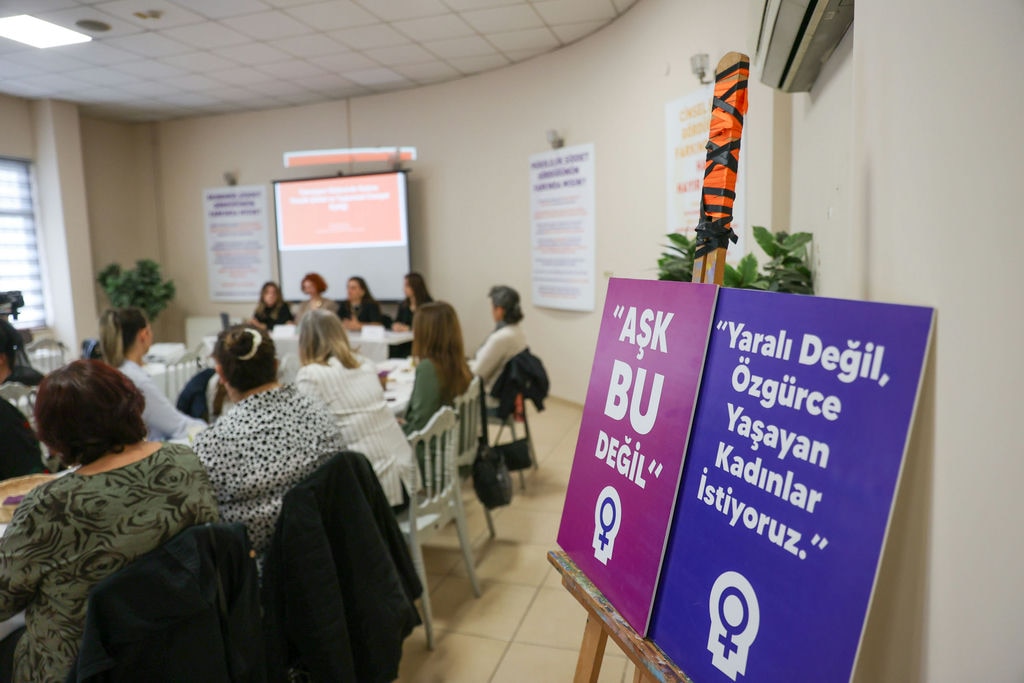 Buca Kadina Siddet Etkinligi (2)