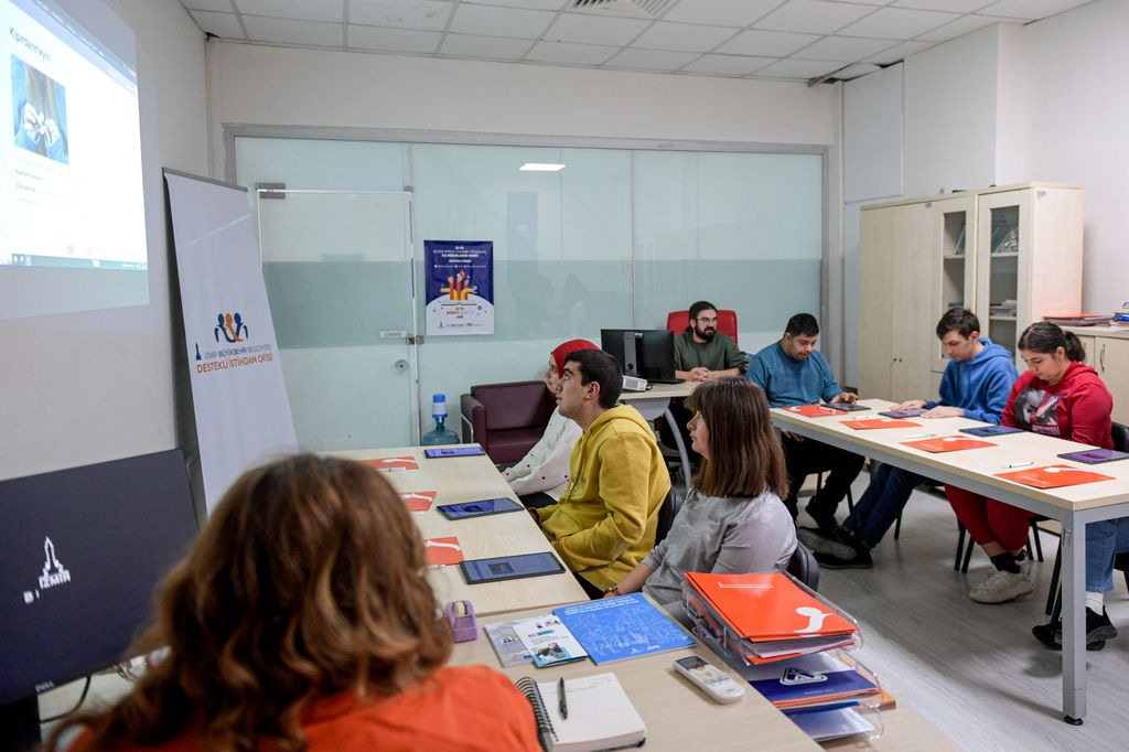 12.12.2025 0Ff2A0Af 03E7 4B9E 8F0E 522Cf412195A