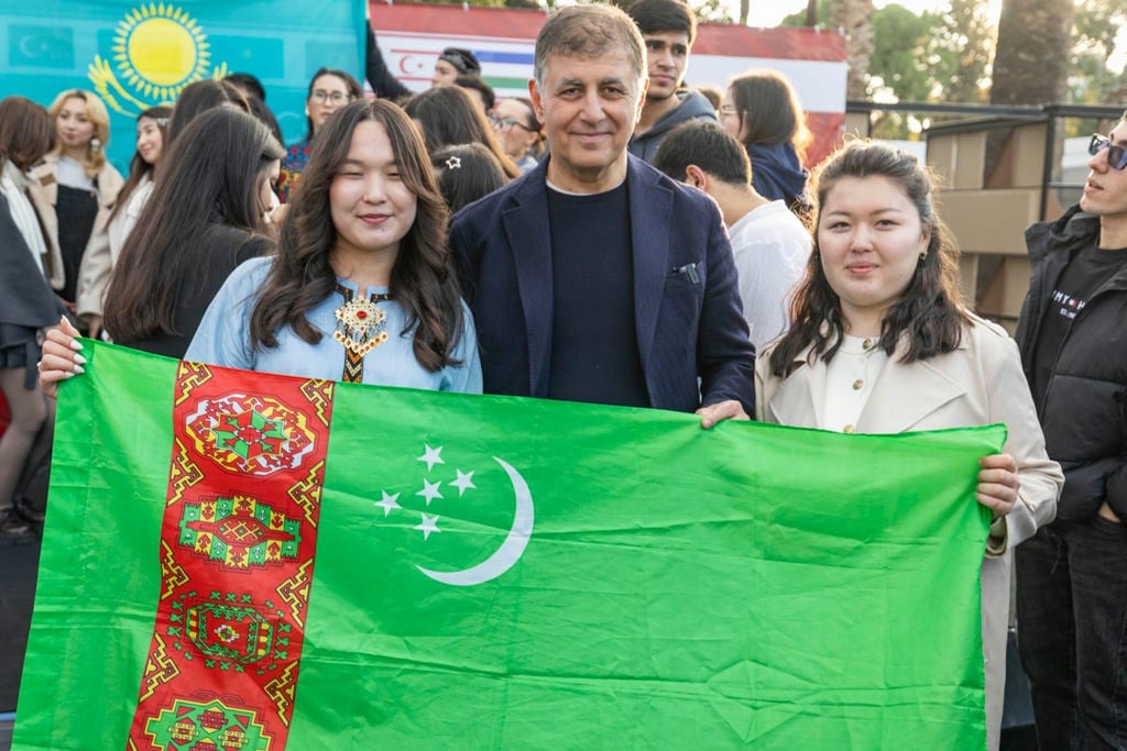 15.12.2025 04230B6B 9574 4785 8B14 88847A173Bc5