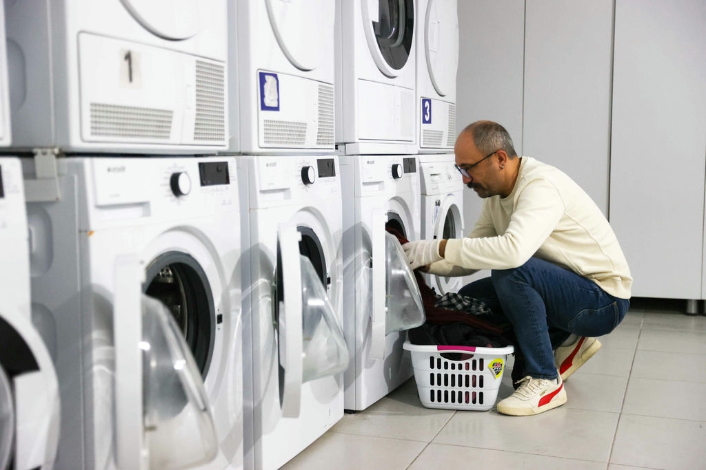 Buca Giysi Kumbarası (3)