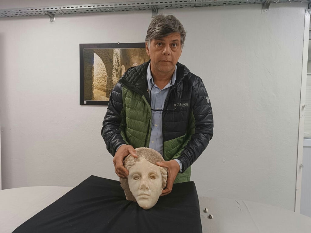 M E T R O P O L I S T E 2 B I N 200 Y I L L I K T A N R I C A B 1057646 313879