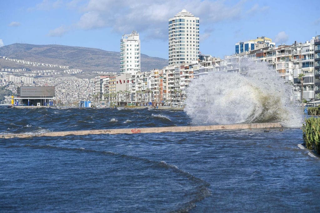 I Z M I R I N A L T Y A P I S I F E L A K E T E D A V E T I Y E C I 1134582 336818