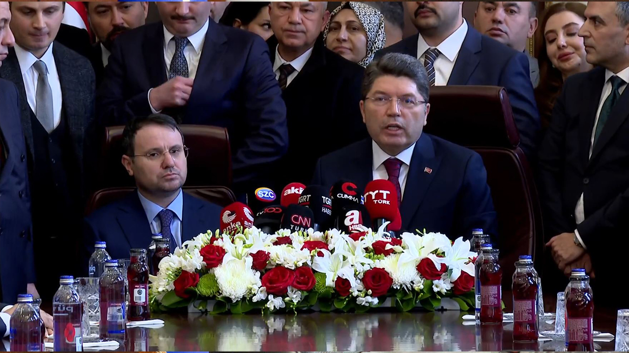 Akın Gürlek, Adalet Bakanlığı görevini devraldı