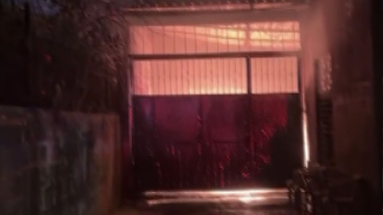 Adana'da mobilya atölyesinde yangın