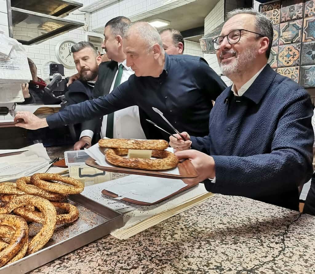 A K P A R T I’ L I K A S A P O G L U I Z M I R’ D E V A T A N D A S 1217647 362094