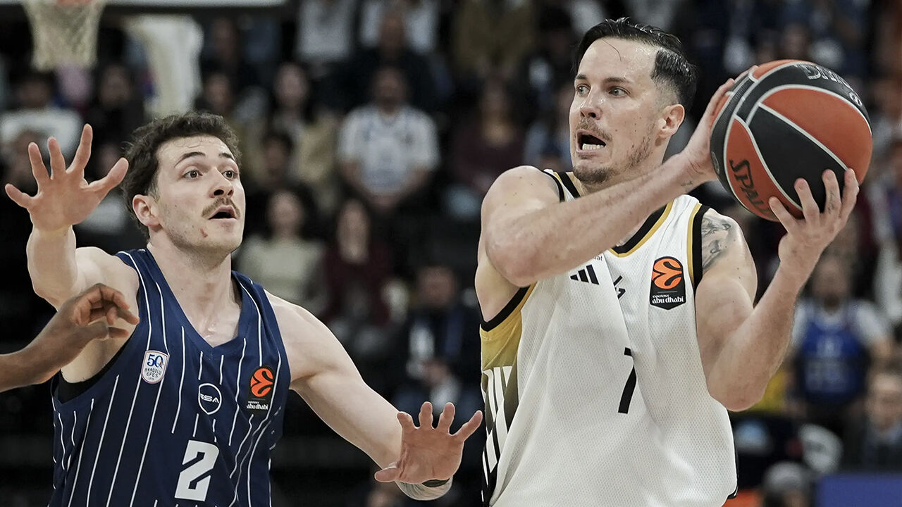 Anadolu Efes evinde ASVEL engelini aşamadı
