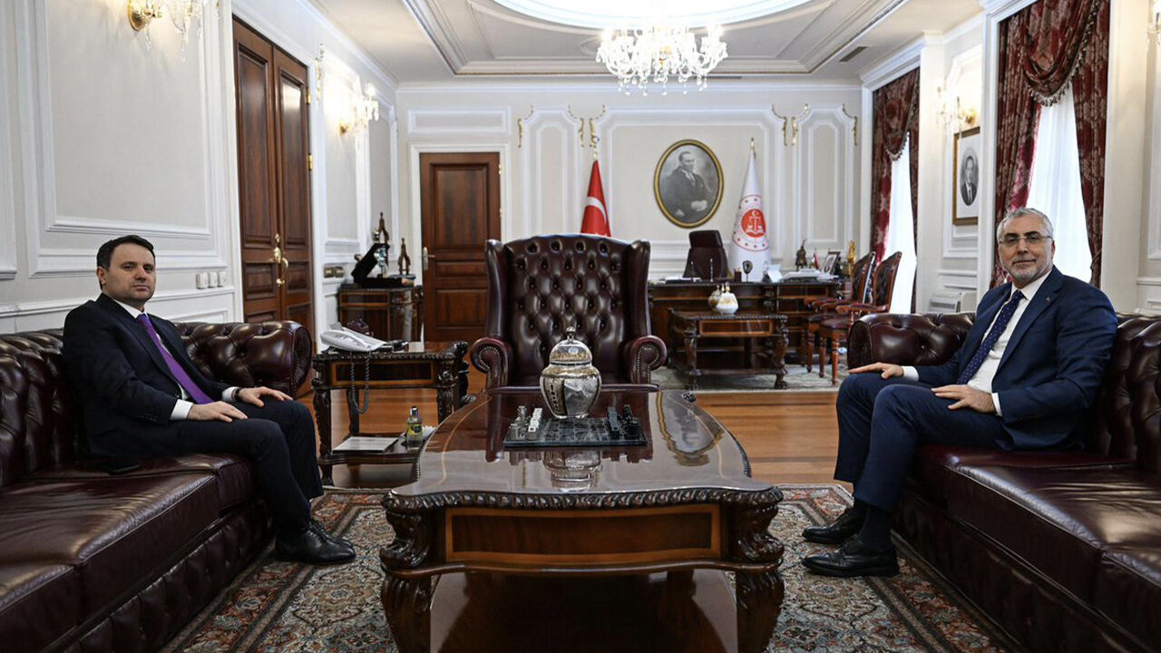 Bakanlar Gürlek ve Işıkhan bir araya geldi