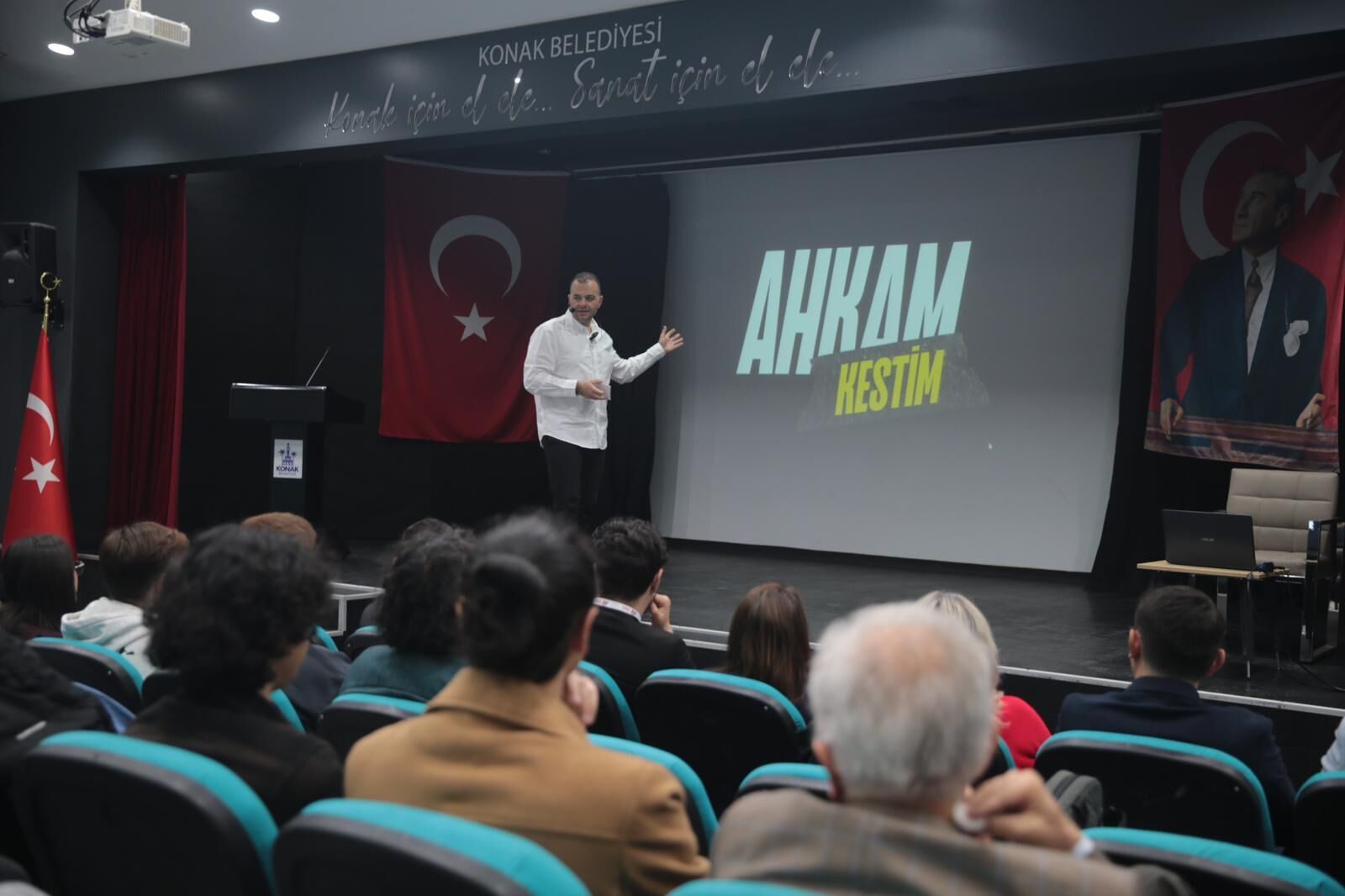 Gençler ‘Hibrit Kariyer Zirvesi’ Için Konak’ta Bir Araya Geldi (4)