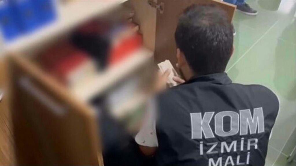 I Z M I R D E S E R B E S T B O L G E D E K I ‘ R U S V E T’ S O R U 1228595 365436