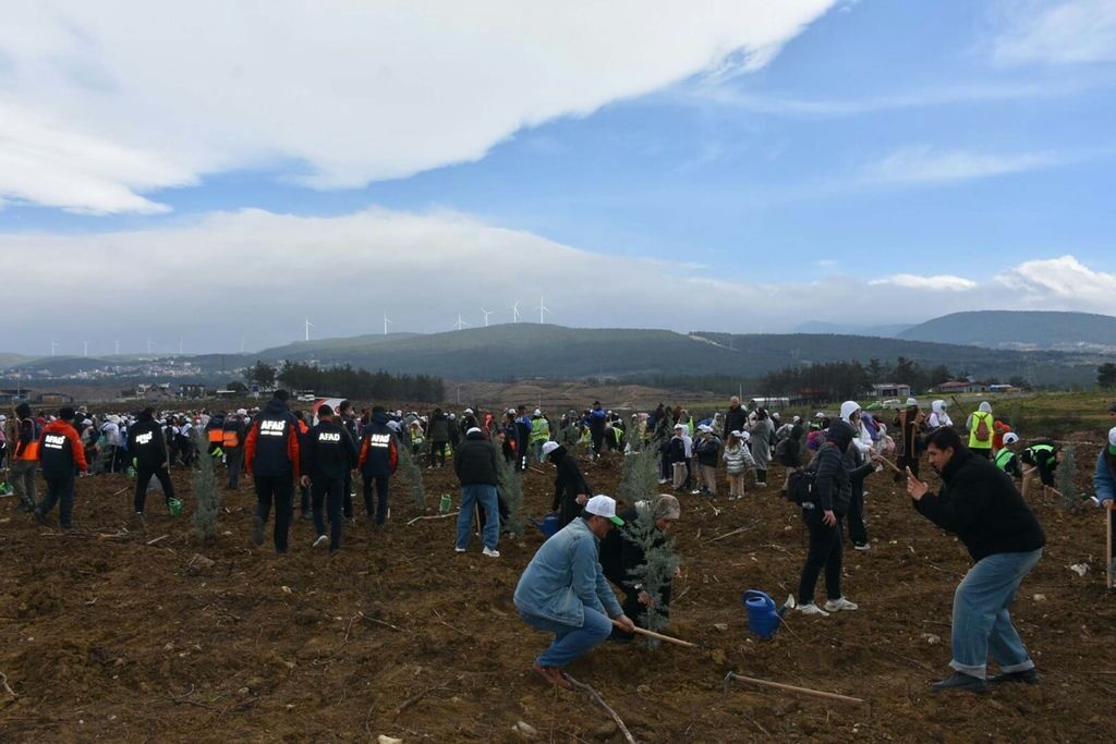 I Z M I R D E Y A N A N A L A N D A 15 B I N F I D A N T O P R A 1228246 365329