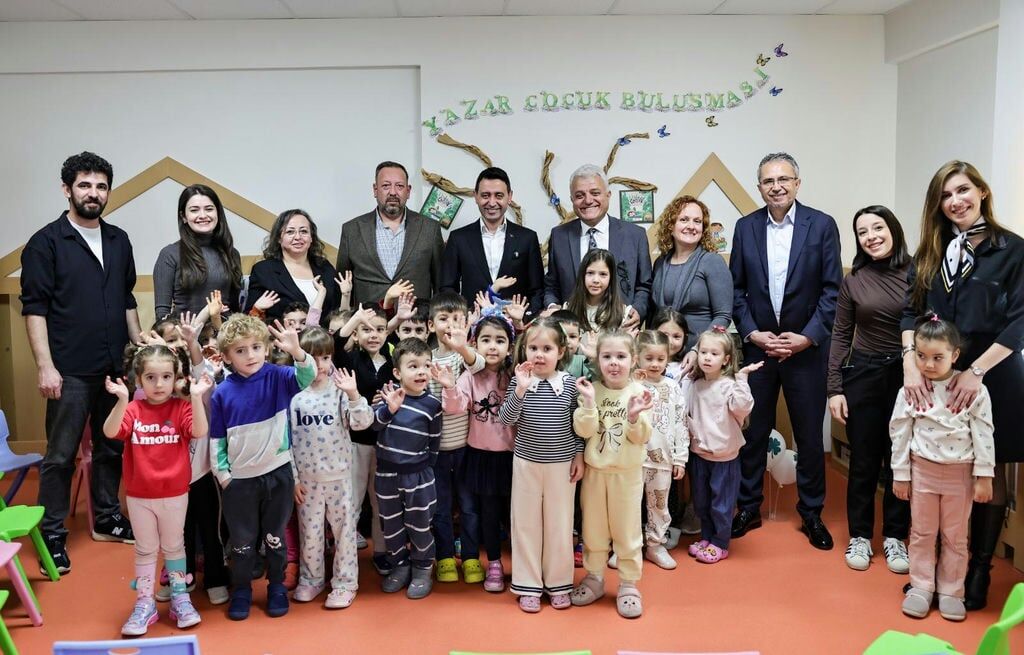 İzmir Depreminin Mucizesi Ayda Ile Evlatlarını Kaybeden Anne Çocuklara Depremi Anlattı (6)