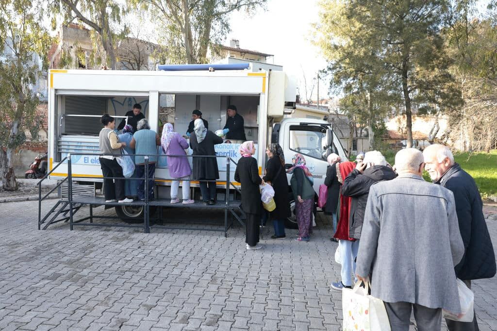 Konak’ta Ramazan Bereketi Zafertepe’den Başladı (2)