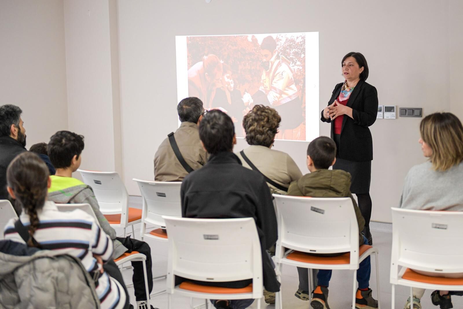 6.04.2026 5Abad023 346B 4848 8019 66C40484D03F