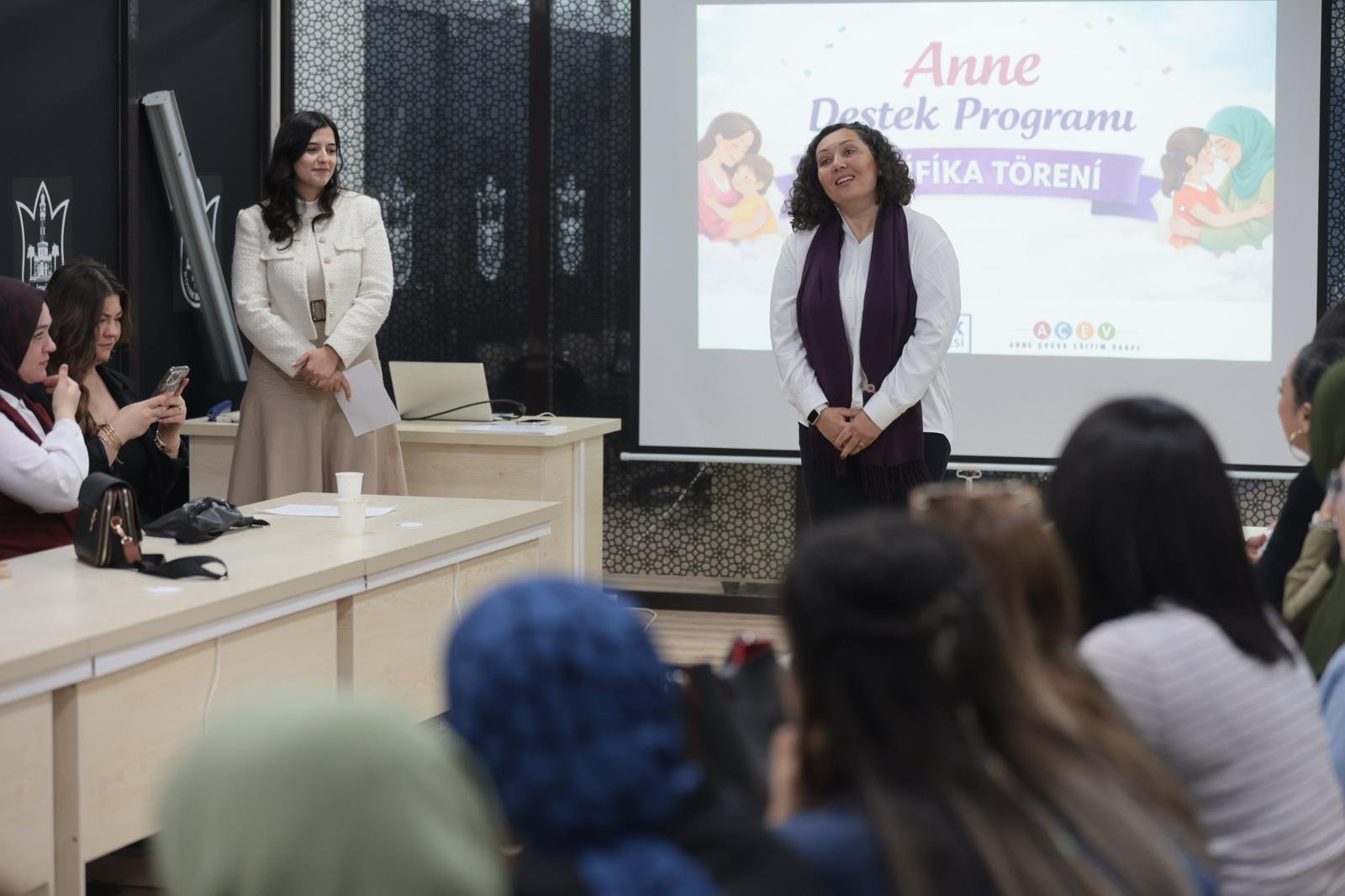 Anne Destek Programı Mezunları Sertifikalarını Başkan Mutlu’dan Aldı (3)