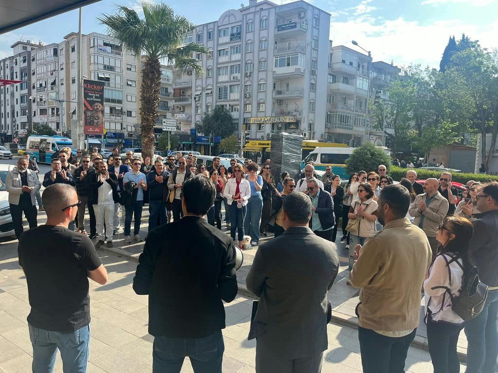 K A R S I Y A K A B E L E D I Y E S I N D E M E M U R L A R D A N T A M 1272233 378668