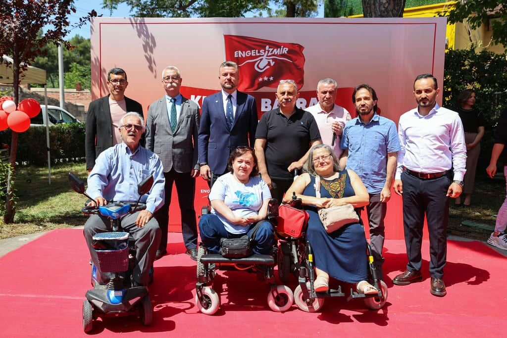 Buca Göksu +1 Kafe’ye “Üç Yıldızlı Kırmızı Bayrak 7