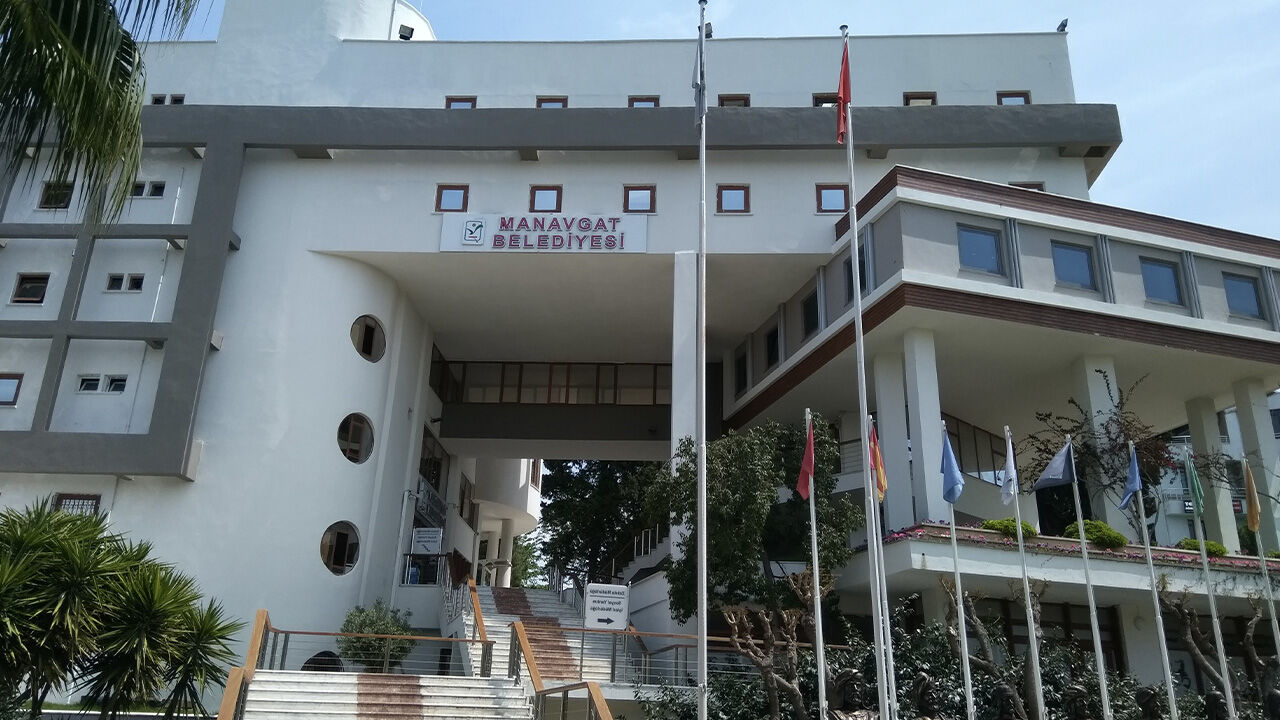 Manavgat Belediyesi davası yarına ertelendi