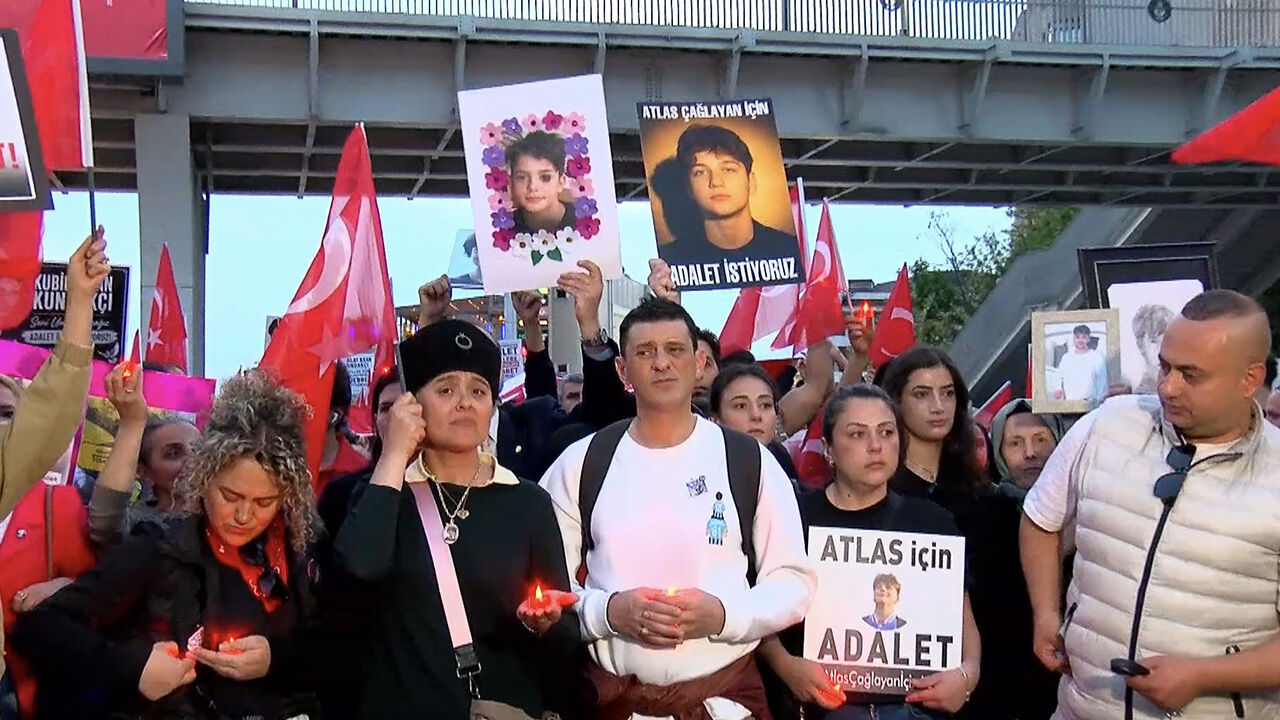 Öldürülen gençler için İstanbul’da anma yürüyüşü