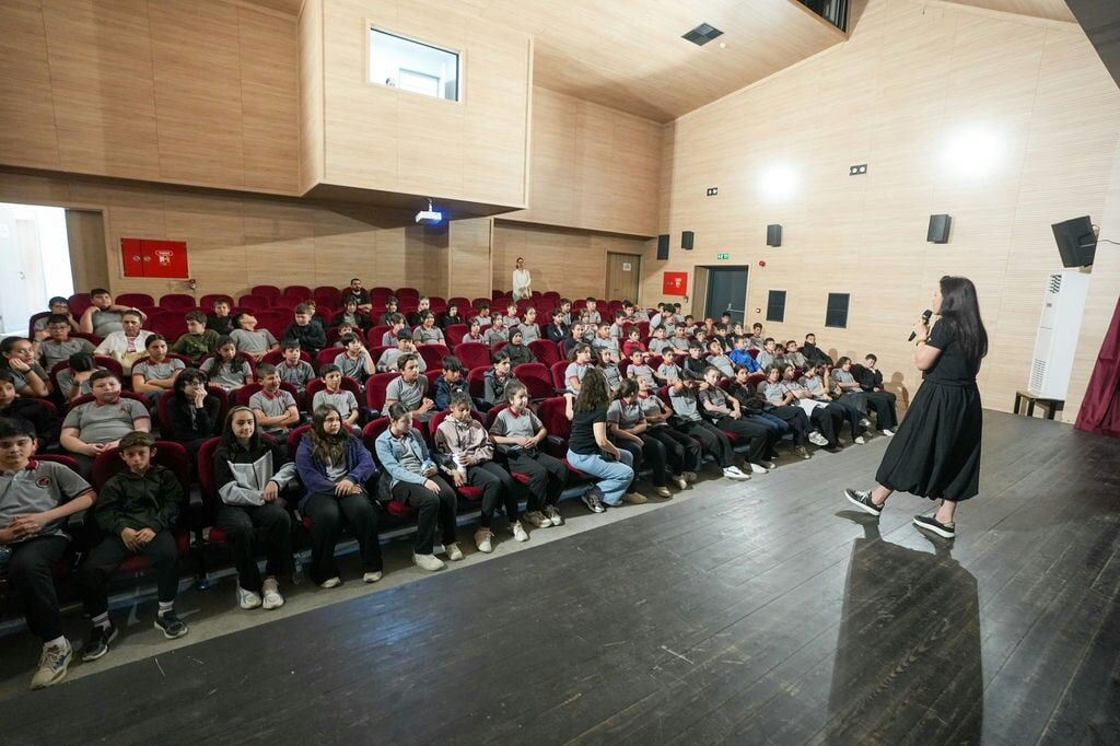 Gaziemir Belediyesi’nden 5 Bin 486 Öğrenciye Geri Dönüşüm Eğitimi (5)